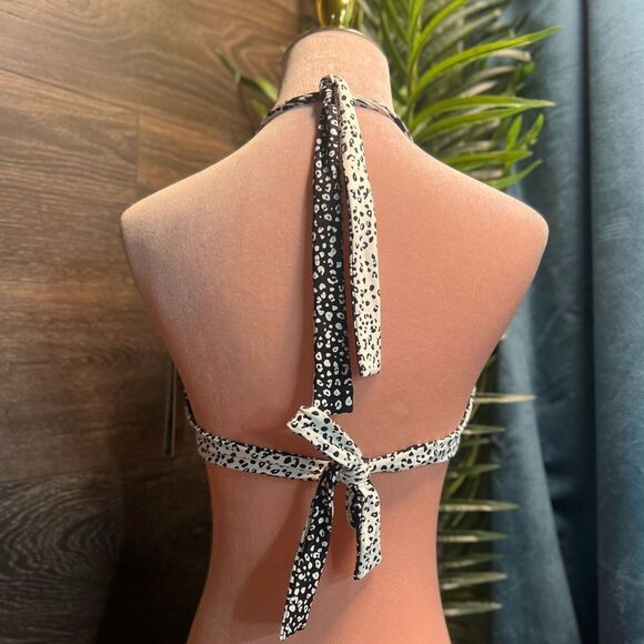 Coco Reef Verso Bra Sized Reversible Underwire Halter Bikini Top, Island Cheetah - Picture 10 of 16